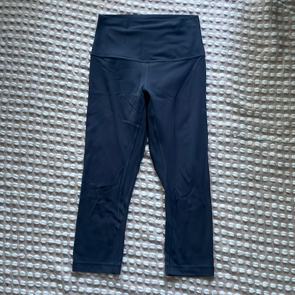 Lululemon leggings capri size 4